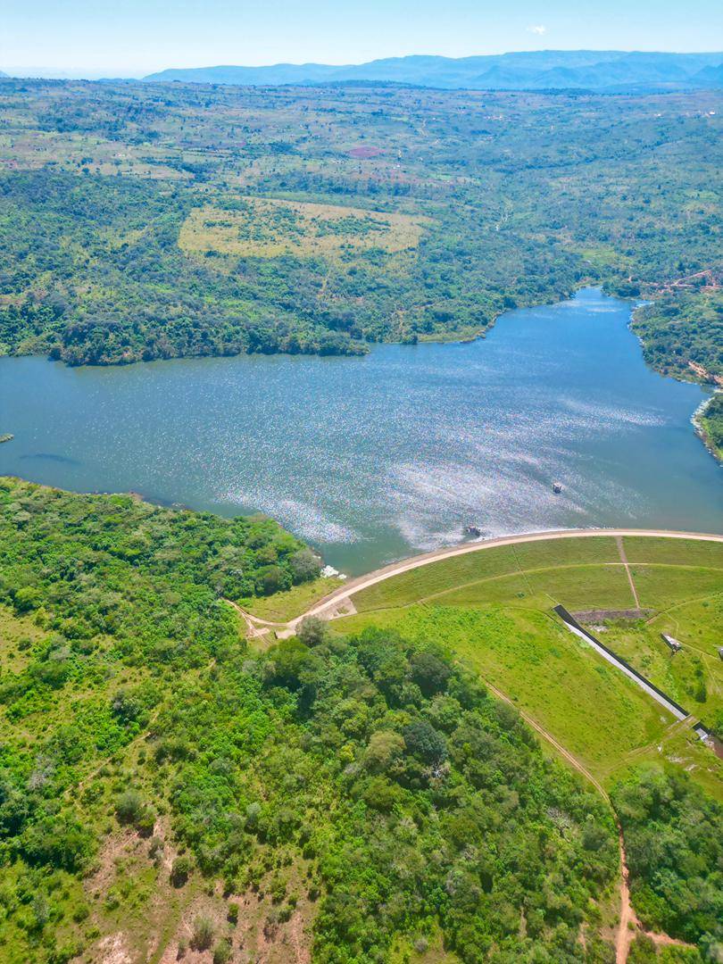 The dam wall and the western boundary